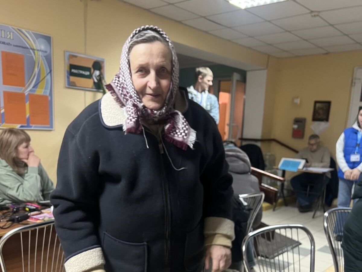 Команда Благодійного фонду «Схід SOS» підтримує евакуйованих у транзитному центрі Запоріжжя | БФ «Схід SOS», картинка №3