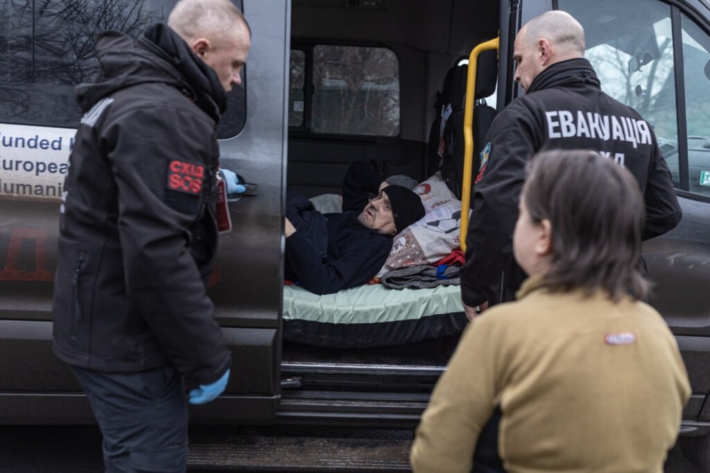 Команда БФ «Схід SOS» вже вдруге за тиждень поруч із запоріжцями після ворожих обстрілів | БФ «Схід SOS», картинка №8