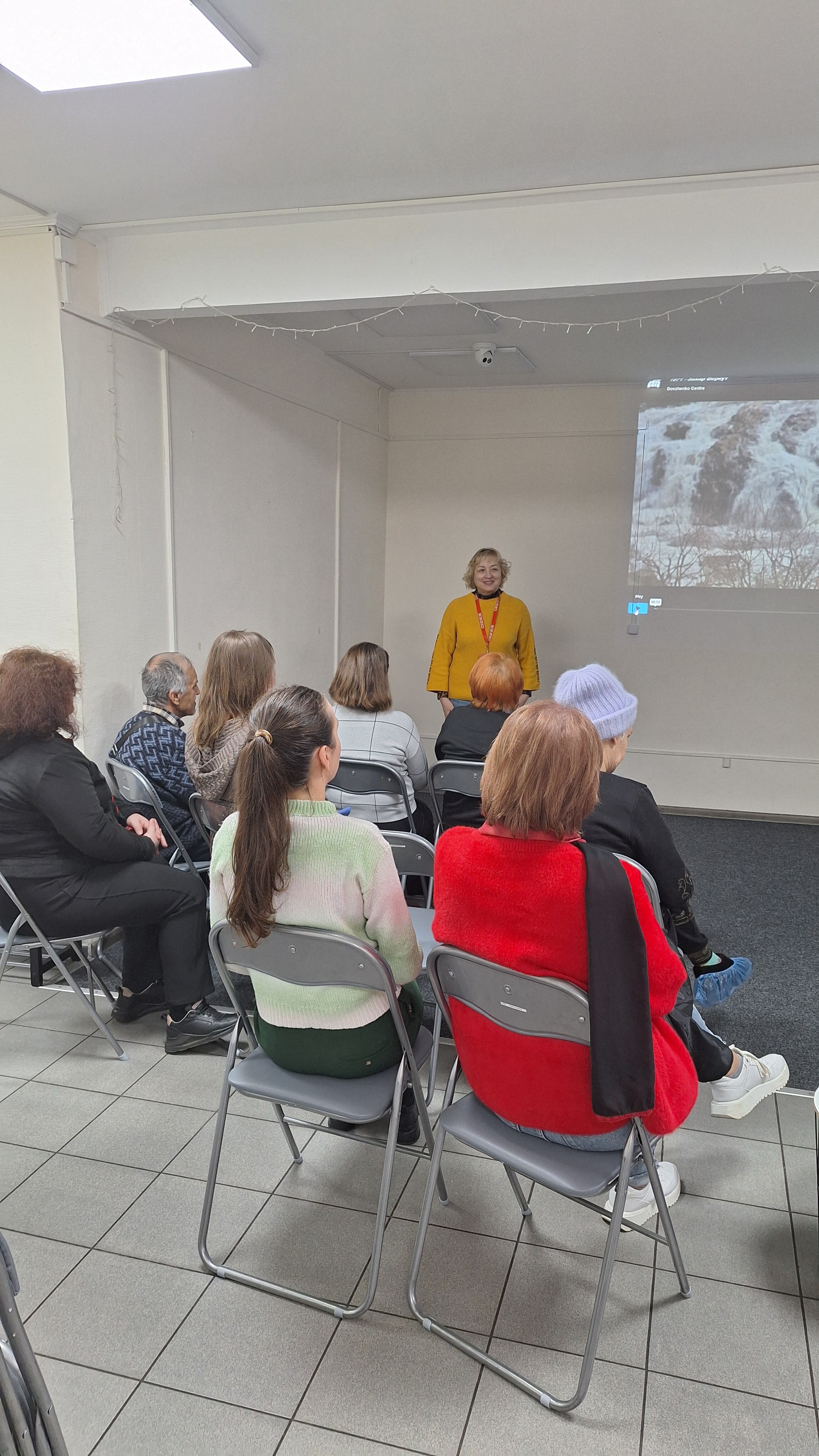 Кіно, яке повертає нам ідентичність: кіносезон від Довженко-Центру в «Затишно space» триває | БФ «Схід SOS», картинка №6