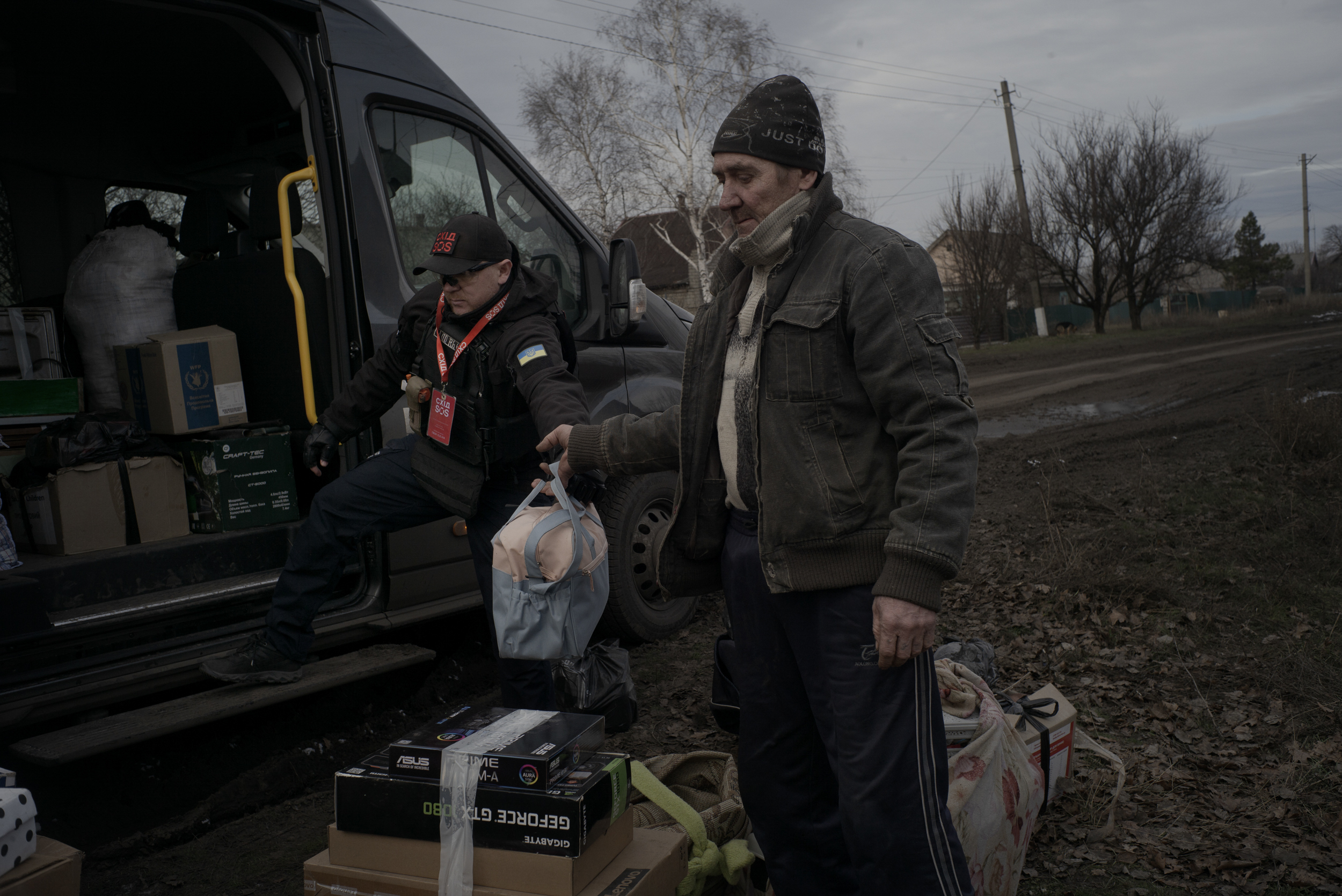 Життя в прифронтових населених пунктах: необхідність евакуації | БФ «Схід SOS», картинка №3