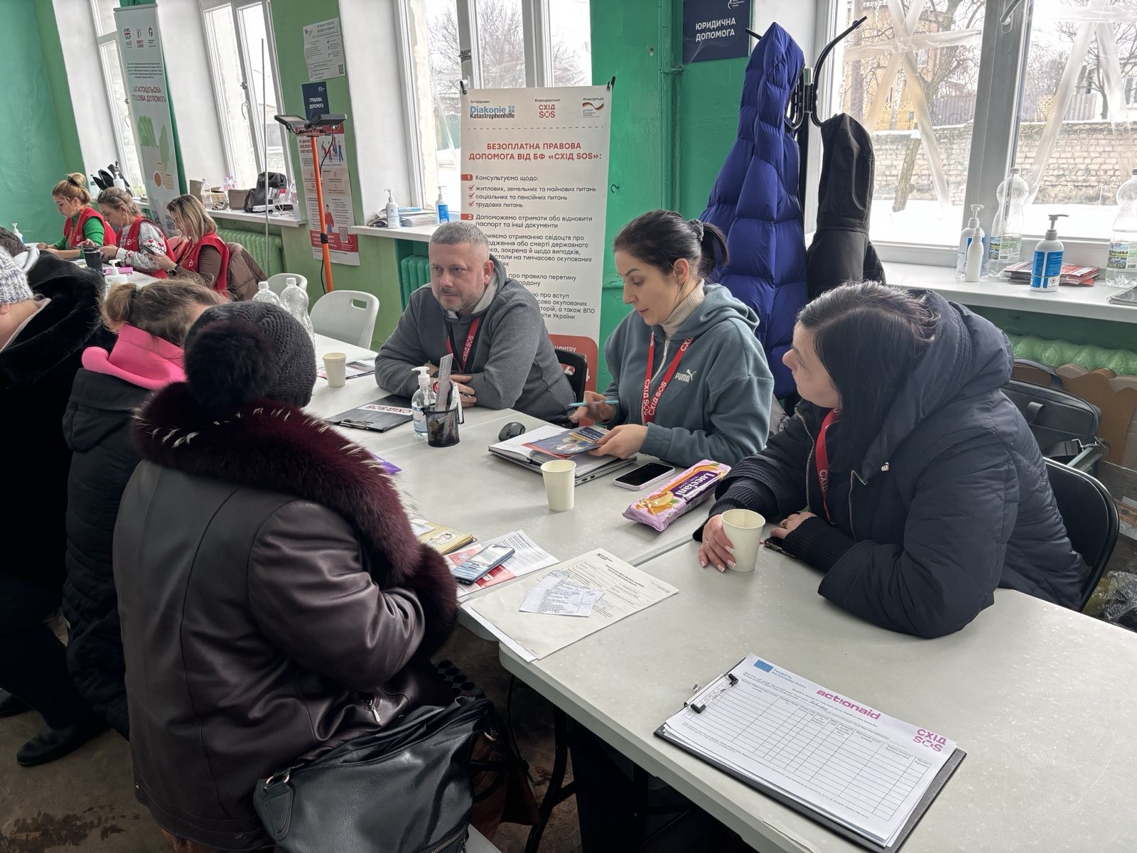 Шлях до нового життя починається з підтримки: як команда БФ «Схід SOS» супроводжує евакуйованих у відновленні документів і доступі до допомоги | БФ «Схід SOS», картинка №1