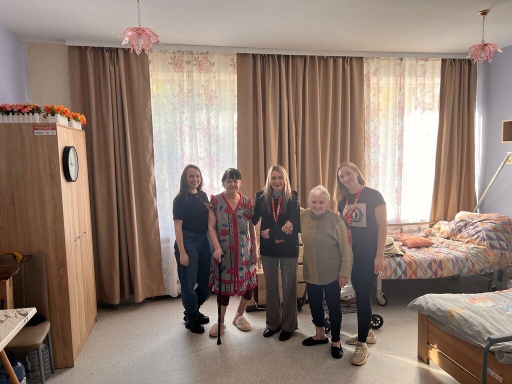 Continuous Support After Evacuation: East SOS Helps Evacuees in Shelters | CF «East SOS», картинка №9