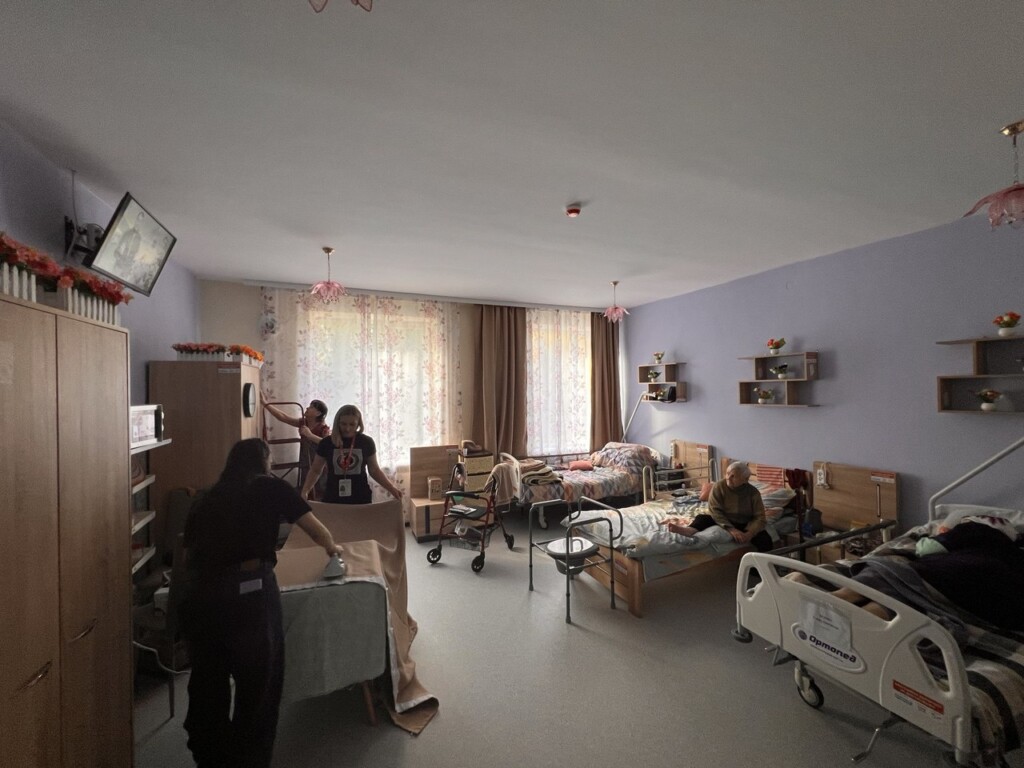 Підтримка після евакуації: як БФ «Схід SOS» допомагає людям у прихистках | БФ «Схід SOS», картинка №8