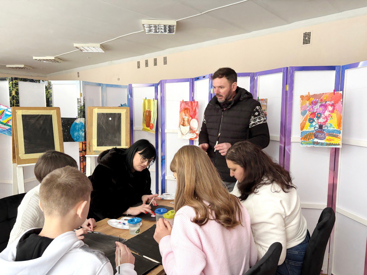 Від ідеї до дії: у Жовтих Водах запрацював простір підтримки для учнів, вчителів та громади | БФ «Схід SOS», картинка №11