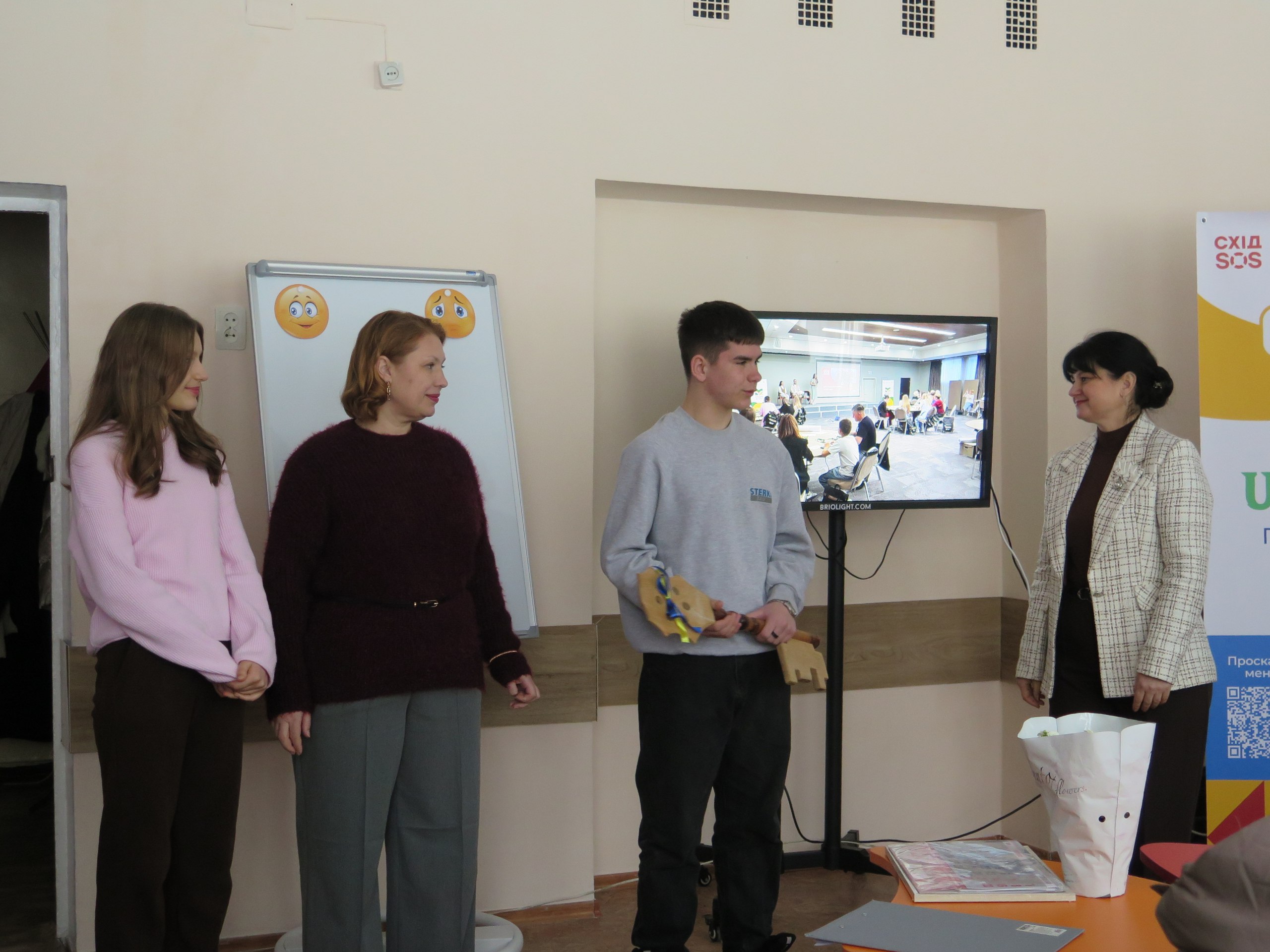 Від ідеї до дії: у Жовтих Водах запрацював простір підтримки для учнів, вчителів та громади | БФ «Схід SOS», картинка №2