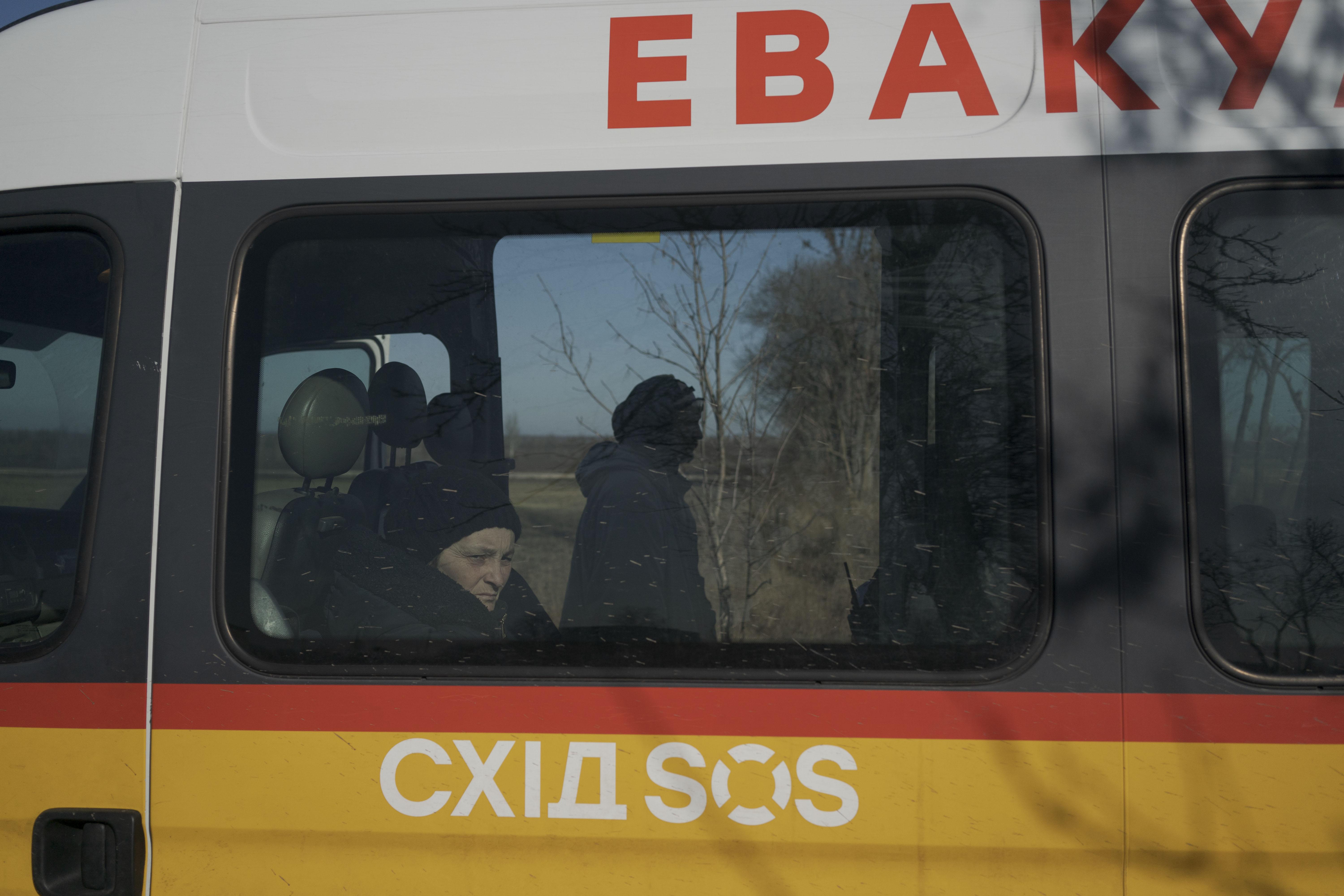 Виклики у процесі евакуації з прифронтових громад Дніпропетровщини: евакуаційник БФ «Схід SOS» в етері «Громадське радіо» | БФ «Схід SOS», картинка №3