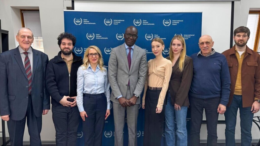 БФ «Схід SOS» взяв участь у зустрічі із заступником прокурора МКС під час його першого візиту до України | БФ «Схід SOS», картинка №1