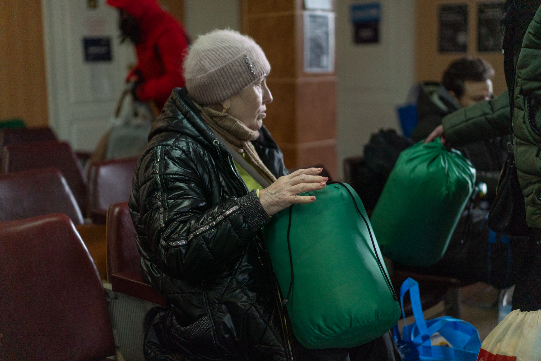 Американський фотограф Карло Браво закарбував моменти у транзитному центрі в Лозовій на Харківщині | БФ «Схід SOS», картинка №4