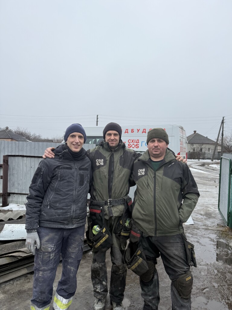 До команди напряму відбудови Благодійного фонду «Схід SOS» приєднався волонтер зі Швейцарії – Франсуа Люффе! | БФ «Схід SOS», картинка №5
