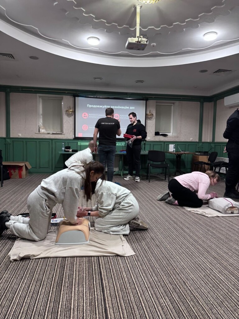 Діяти швидко та злагоджено: команди БФ «Схід SOS» у Запоріжжі та Дніпрі пройшли тренінги з надання домедичної допомоги | БФ «Схід SOS», картинка №5