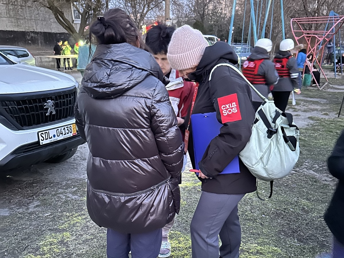 Фахівці БФ «Схід SOS» підтримали мешканців Запоріжжя після російського обстрілу | БФ «Схід SOS», картинка №1