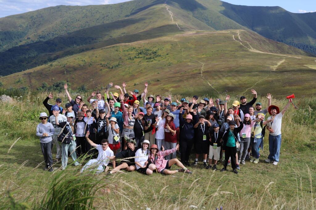 «Коли росія руйнує будівлі наших шкіл, особливо важливо не дати зруйнувати й сенси, які несе освіта», – координаторка освітнього напряму БФ «Схід SOS» | БФ «Схід SOS», картинка №2