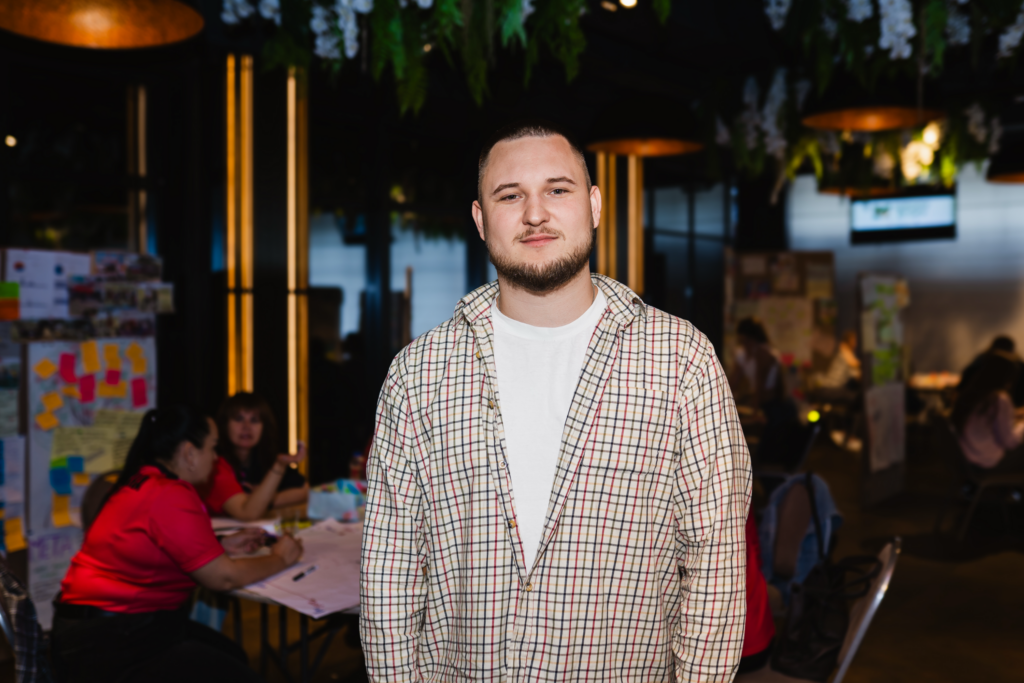 «Я бачу реальний вплив команди БФ «Схід SOS» на освітні процеси в прифронтових та постраждалих від агресії рф громадах», – Микола Оверченко, менеджер освітніх програм | БФ «Схід SOS», картинка №1