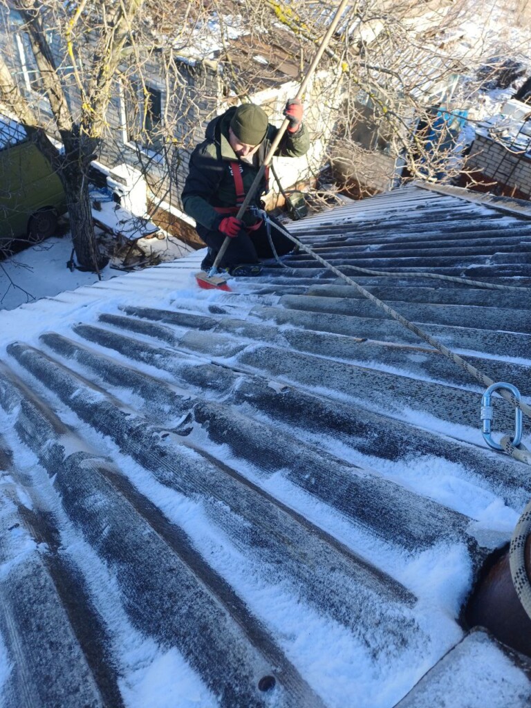 До команди напряму відбудови Благодійного фонду «Схід SOS» приєднався волонтер зі Швейцарії – Франсуа Люффе! | БФ «Схід SOS», картинка №6