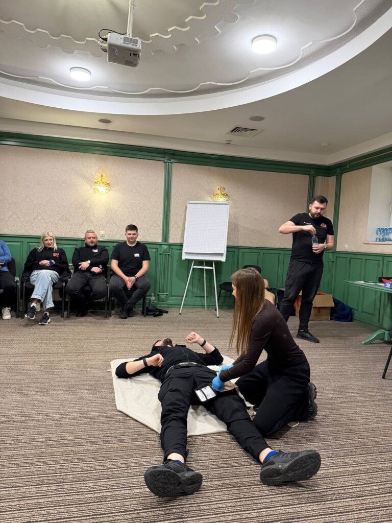 Діяти швидко та злагоджено: команди БФ «Схід SOS» у Запоріжжі та Дніпрі пройшли тренінги з надання домедичної допомоги | БФ «Схід SOS», картинка №7