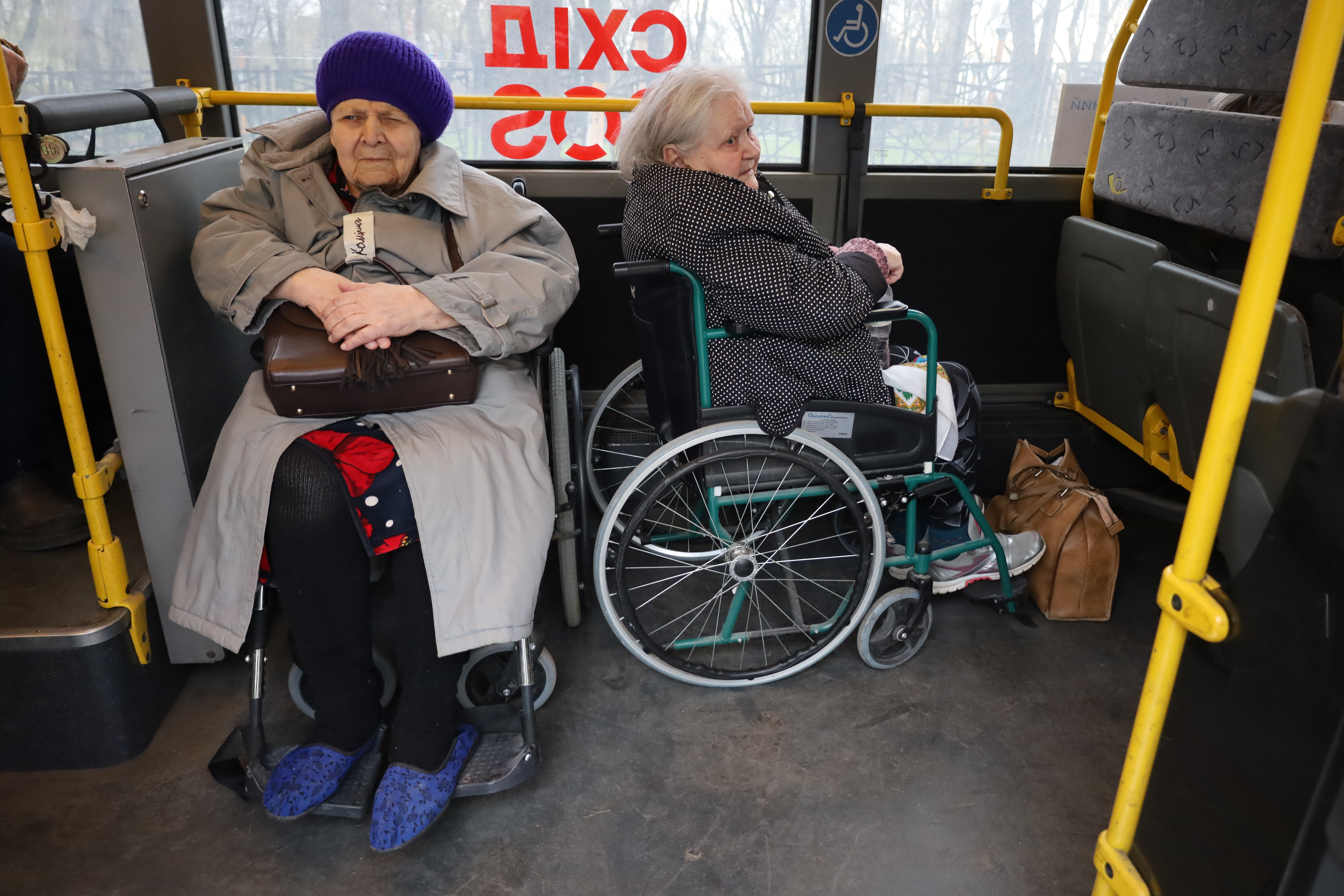 БФ «Схід SOS» та Мінсоцполітики України забезпечили соціальну послугу притулку для 13 евакуйованих | БФ «Схід SOS», картинка №3