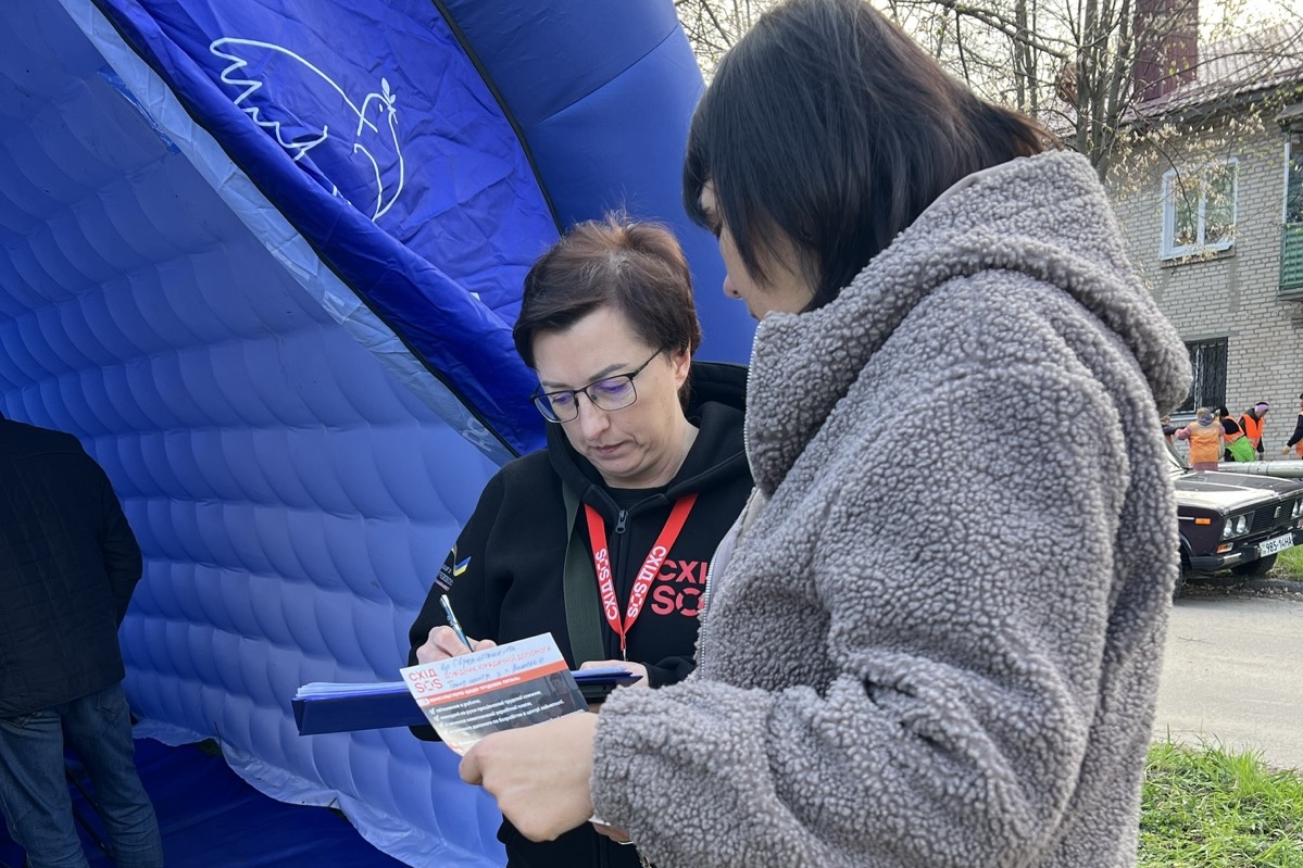 Команда БФ «Схід SOS» поруч із запоріжцями після ворожих обстрілів | БФ «Схід SOS», картинка №4