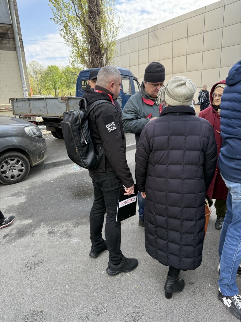 Команда БФ «Схід SOS» була поруч із постраждалими дніпрянами після ворожої атаки в ніч проти 23 квітня | БФ «Схід SOS», картинка №8