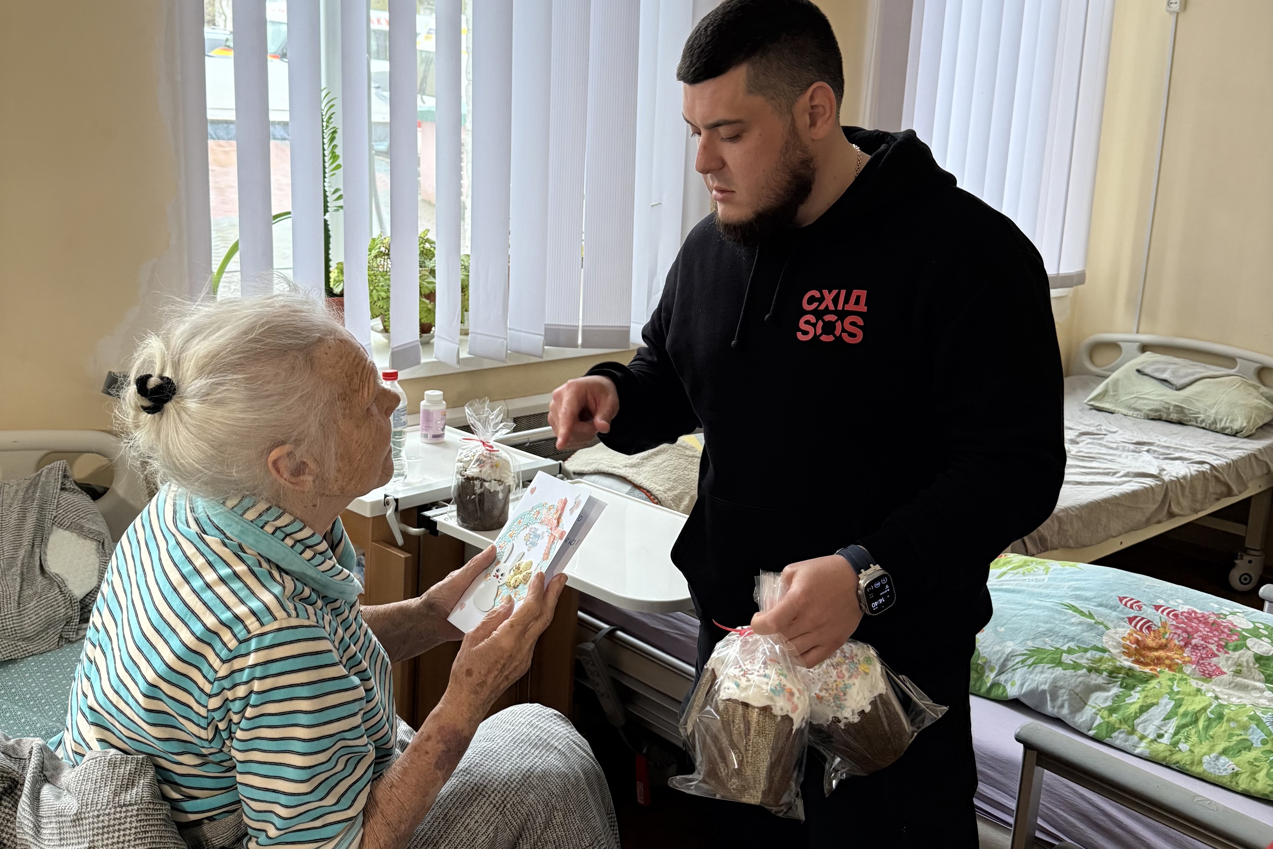 Команда БФ «Схід SOS» привітала 115 евакуйованих з прифронту у тимчасових прихистках Дніпра та Харкова | БФ «Схід SOS», картинка №8