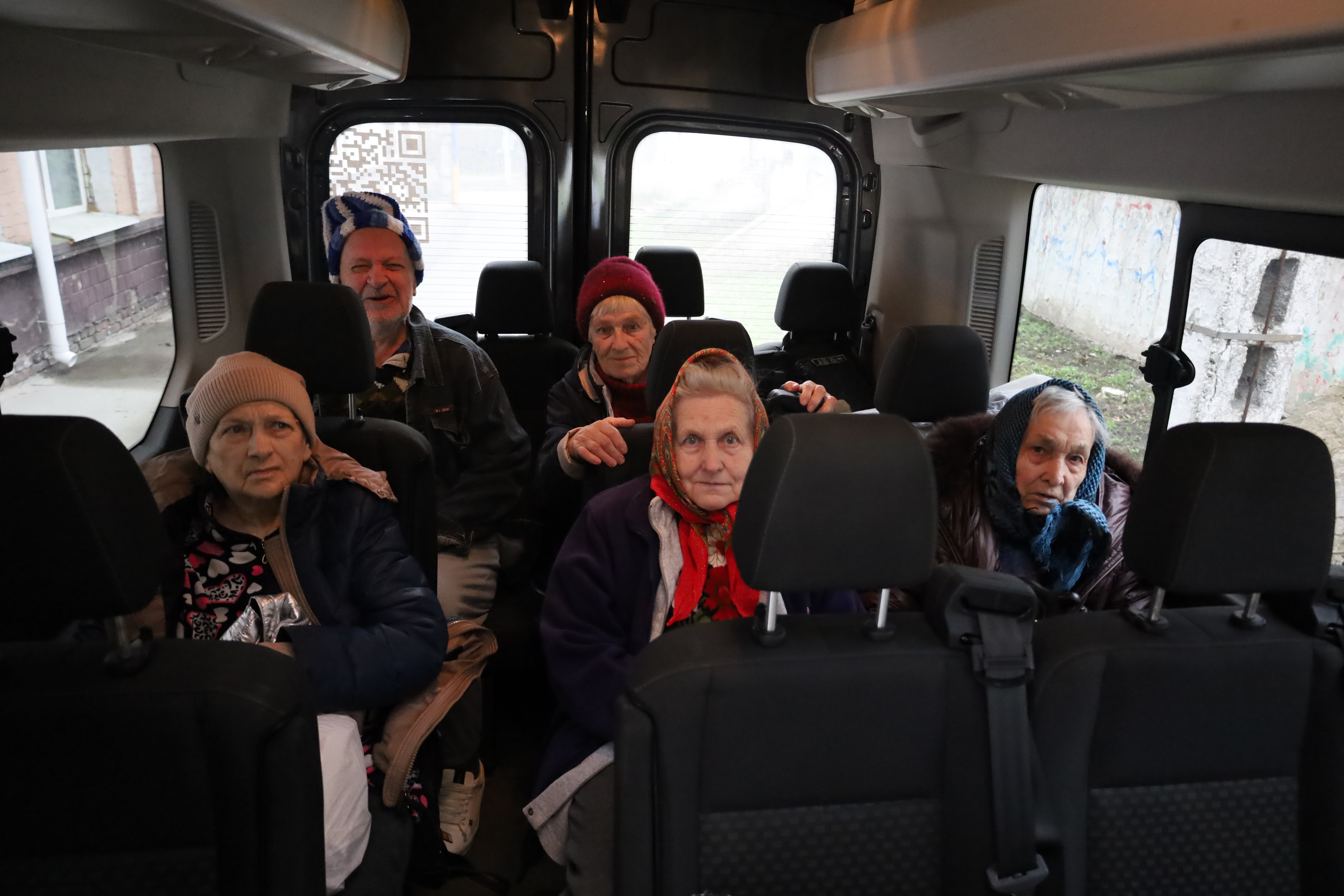 БФ «Схід SOS» разом із Мінсоцполітики забезпечили тимчасове розселення для 25 евакуйованих старшого віку | БФ «Схід SOS», картинка №4