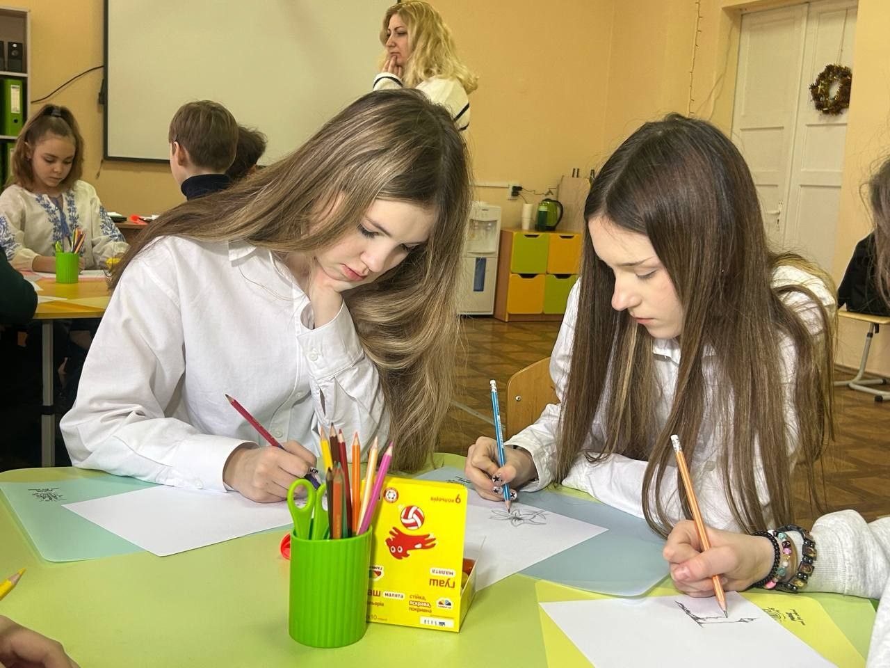 Від ідеї до дії: як релокована школа з Покровська створила простір підтримки для учнів у Дніпрі | БФ «Схід SOS», картинка №7