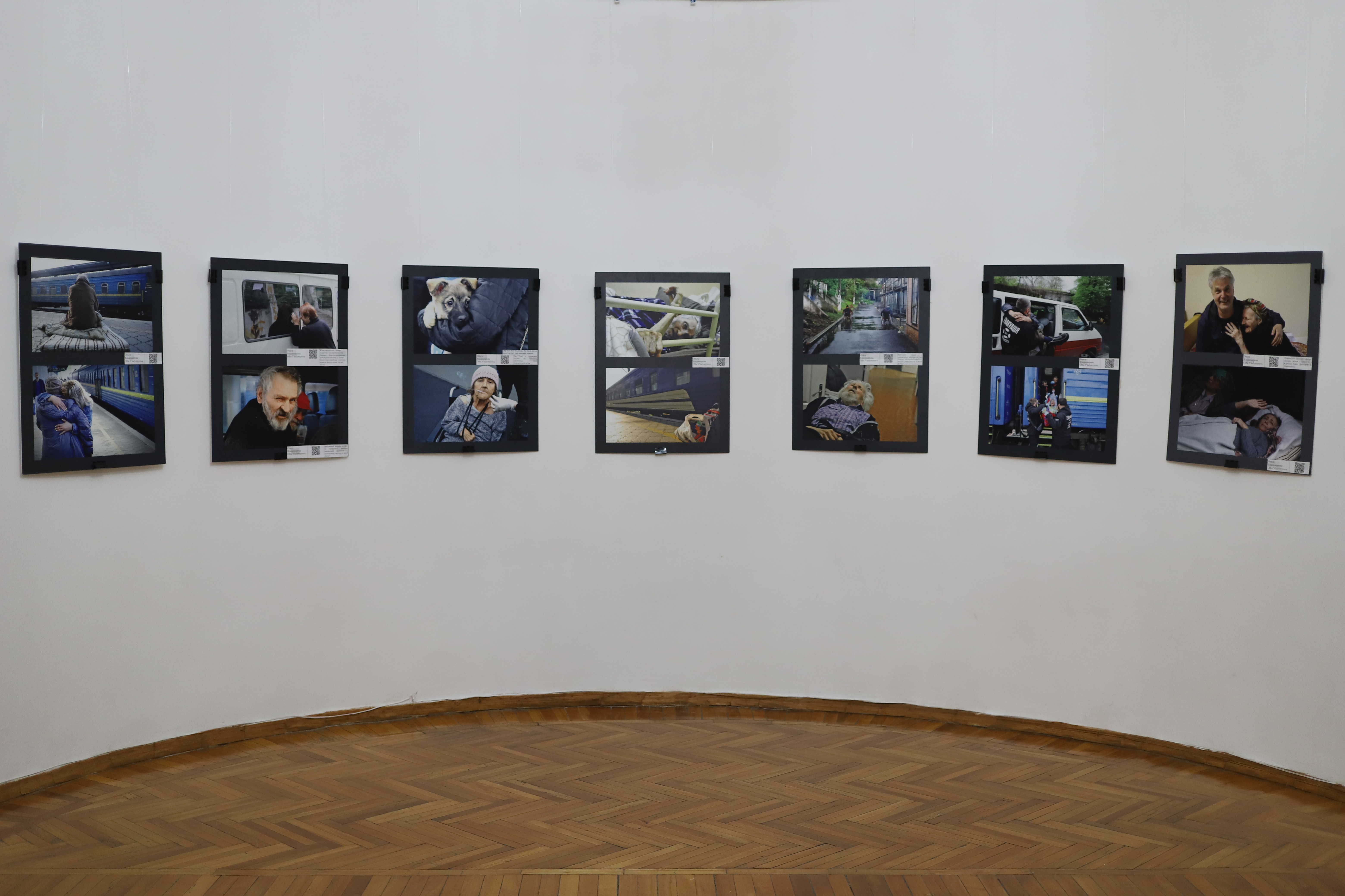 21 травня в Одесі БФ «Схід SOS» відкрив фотовиставку «Хроніки евакуації» | БФ «Схід SOS», картинка №6