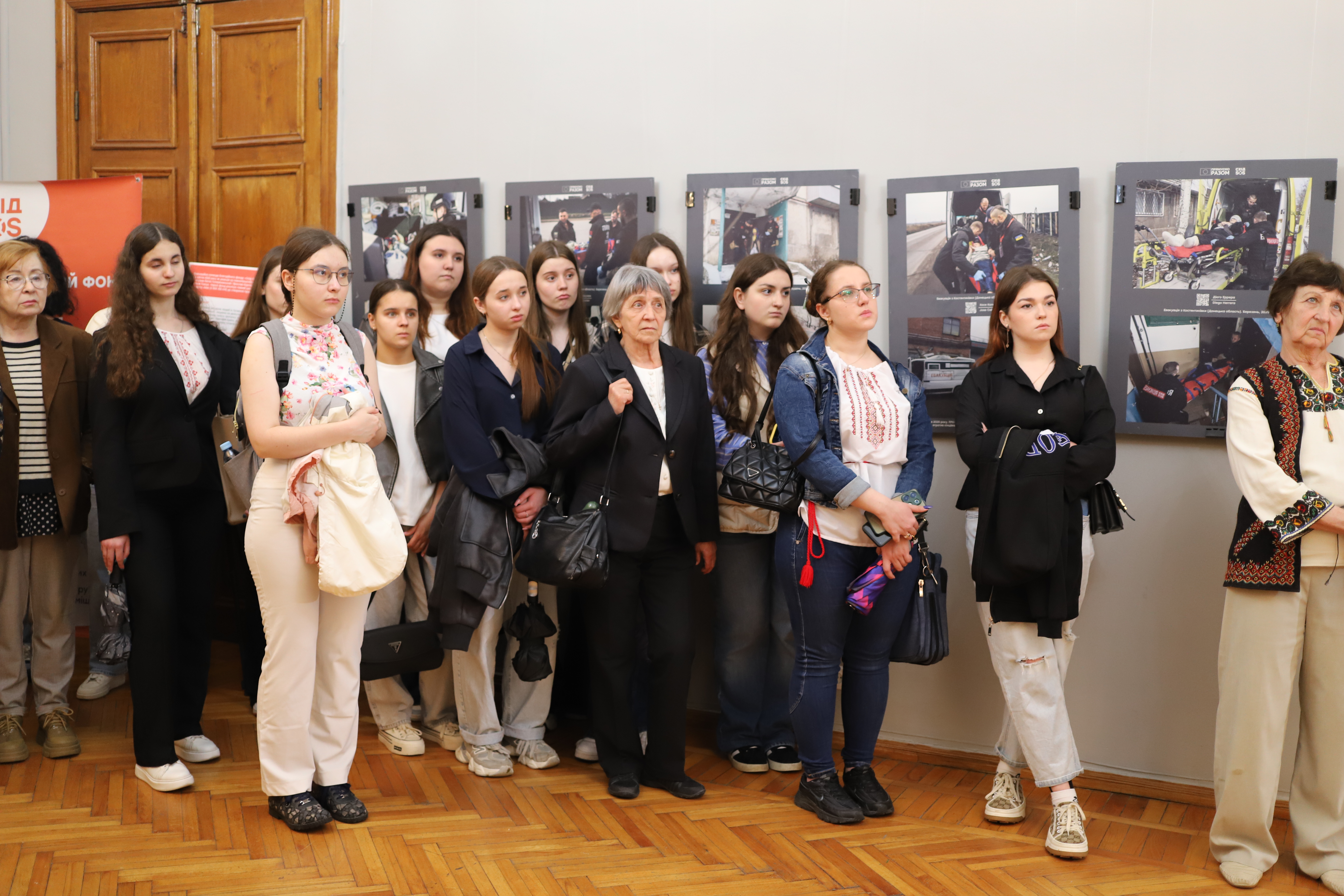 21 травня в Одесі БФ «Схід SOS» відкрив фотовиставку «Хроніки евакуації» | БФ «Схід SOS», картинка №2