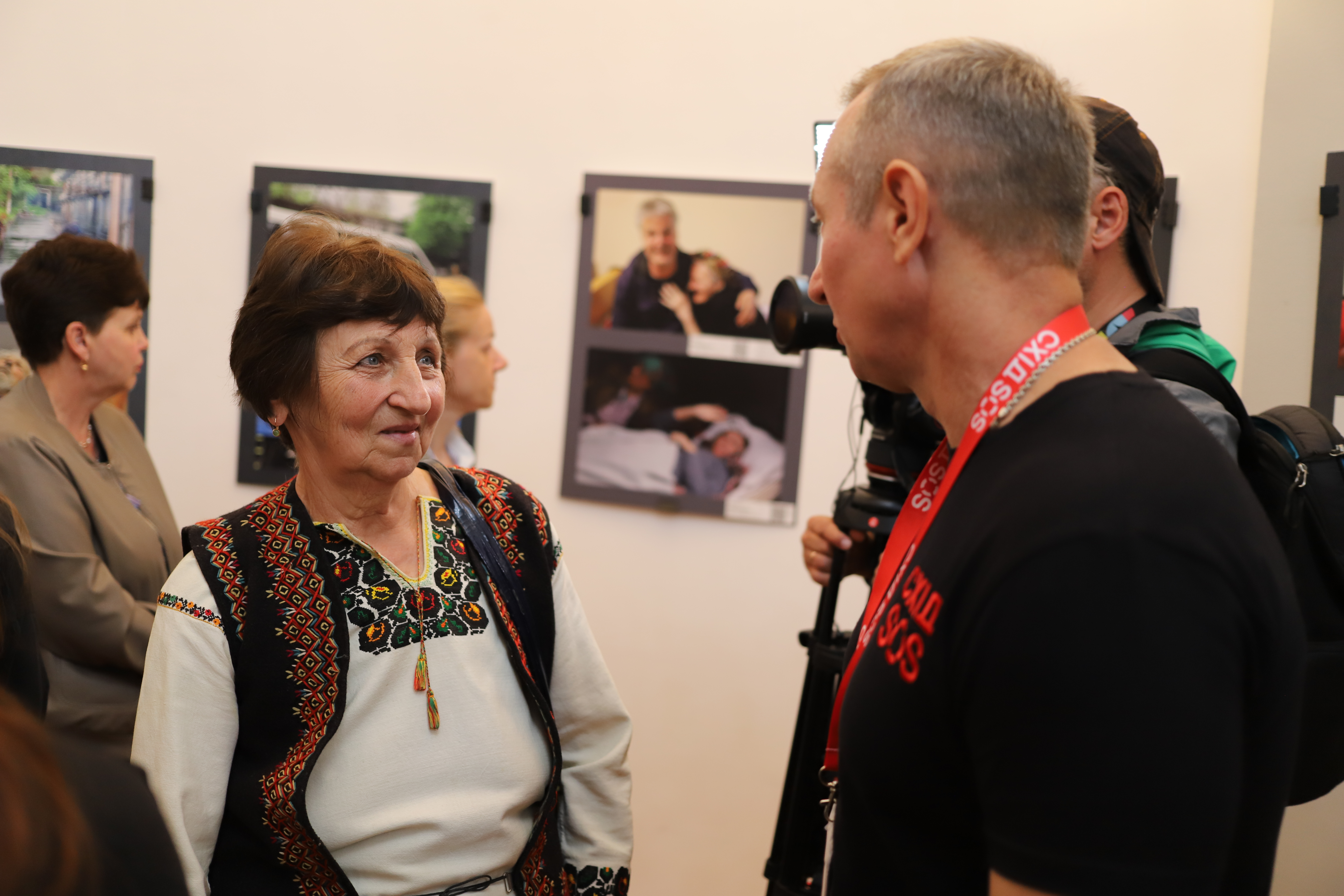 21 травня в Одесі БФ «Схід SOS» відкрив фотовиставку «Хроніки евакуації» | БФ «Схід SOS», картинка №3