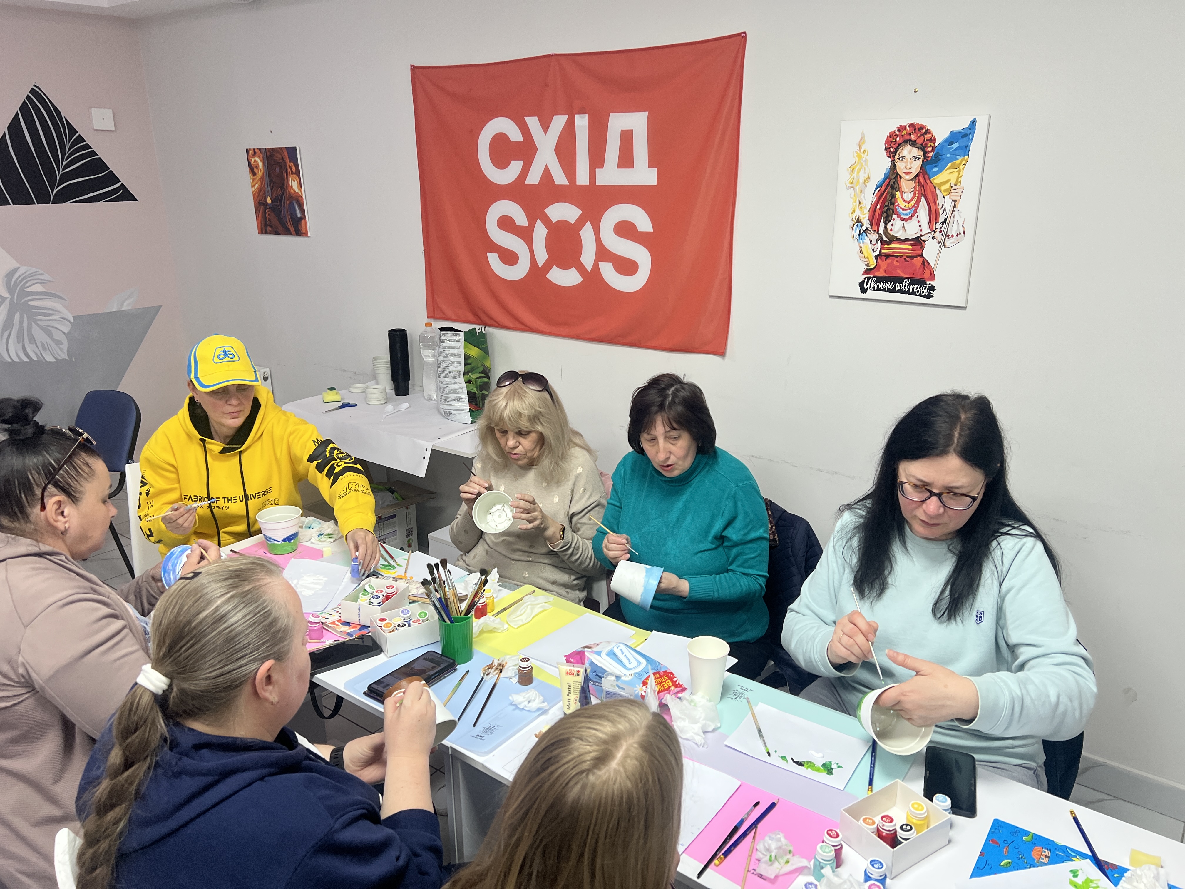 Світанок БФ «Схід SOS»: як ми малювали надію в просторах «Затишно space» | БФ «Схід SOS», картинка №23