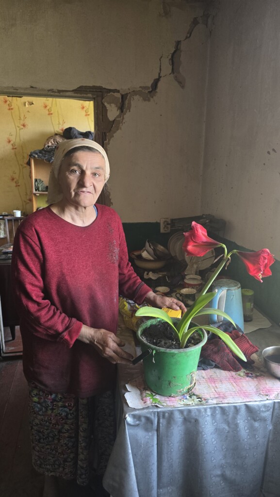 БФ «Схід SOS» допоміг відновити дім пані Марії після ворожого обстрілу Башилівки (Харківщина) | БФ «Схід SOS», картинка №12