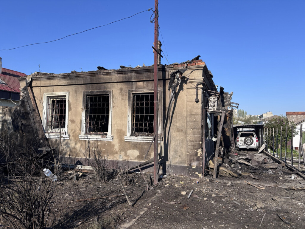 Фахівці БФ «Схід SOS» допомогли миколаївцям, які опинилися в епіцентрі дронової атаки рф. | БФ «Схід SOS», картинка №6