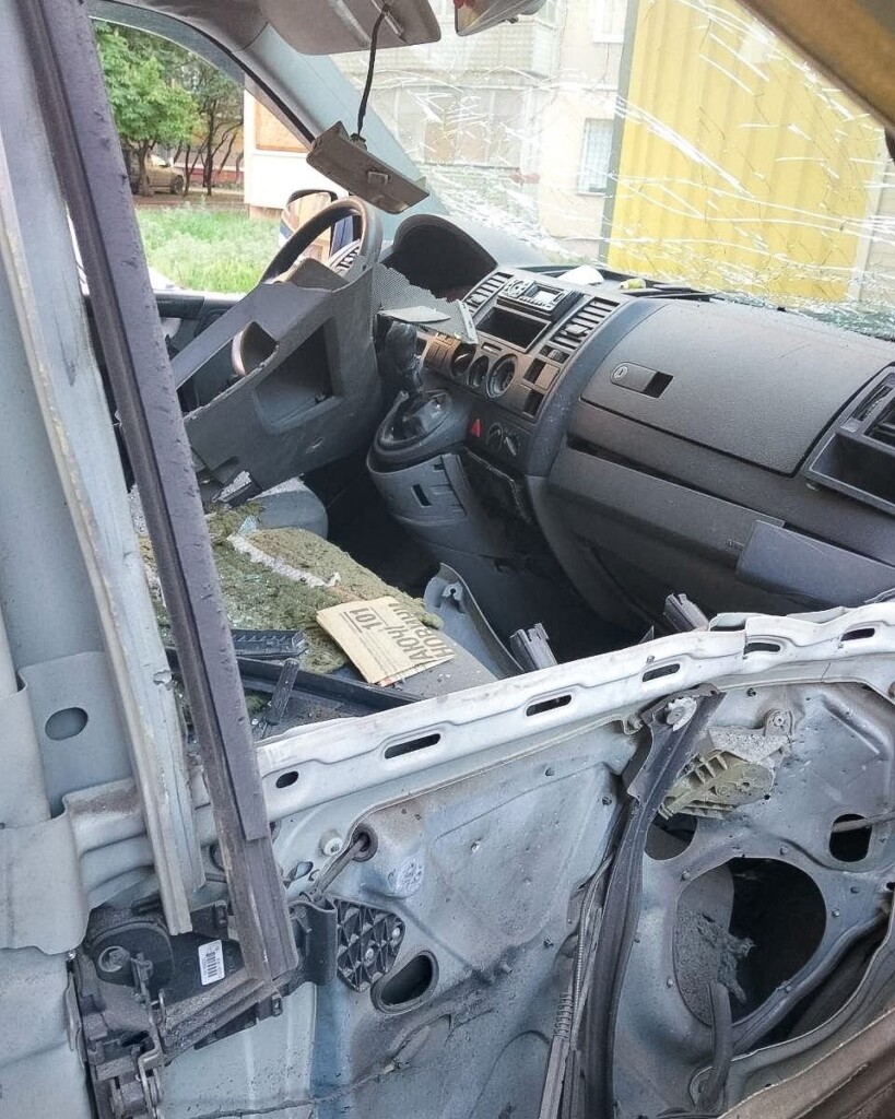 У Краматорську російський FPV-дрон прицільно атакував евакуаційну автівку, якою рятують родини з дітьми | БФ «Схід SOS», картинка №4