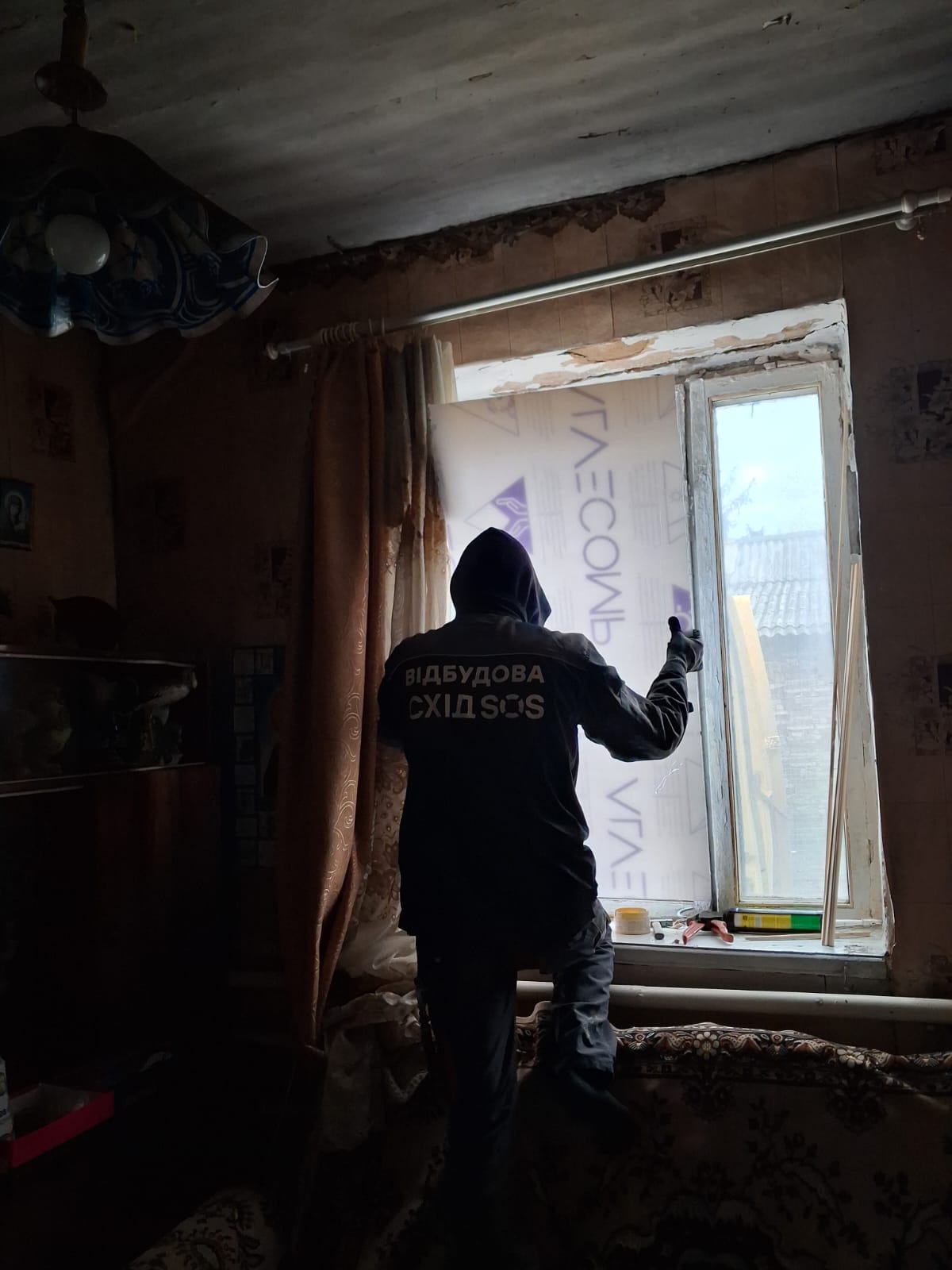 Історія пані Валентини з Олександрівки (Донеччина), чий дім відновив БФ «Схід SOS» після атаки рф | БФ «Схід SOS», картинка №5