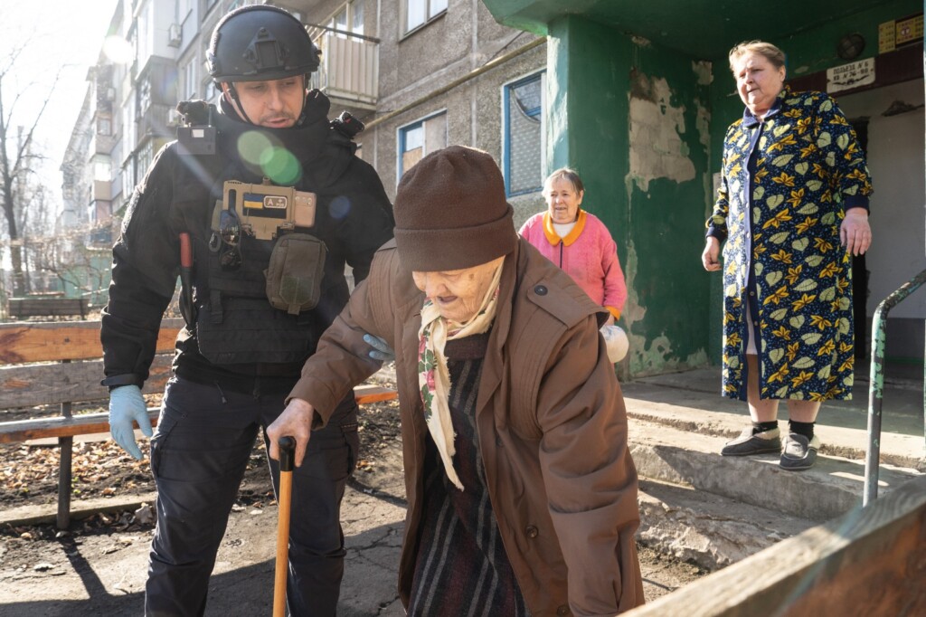 Від страху до безпеки: як інформування від БФ «Схід SOS» допомагає зважитися на евакуацію | БФ «Схід SOS», картинка №14
