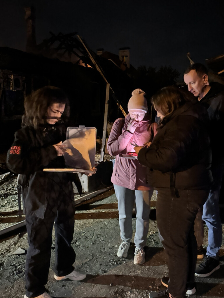 Фахівці БФ «Схід SOS» допомогли миколаївцям, які опинилися в епіцентрі дронової атаки рф. | БФ «Схід SOS», картинка №2
