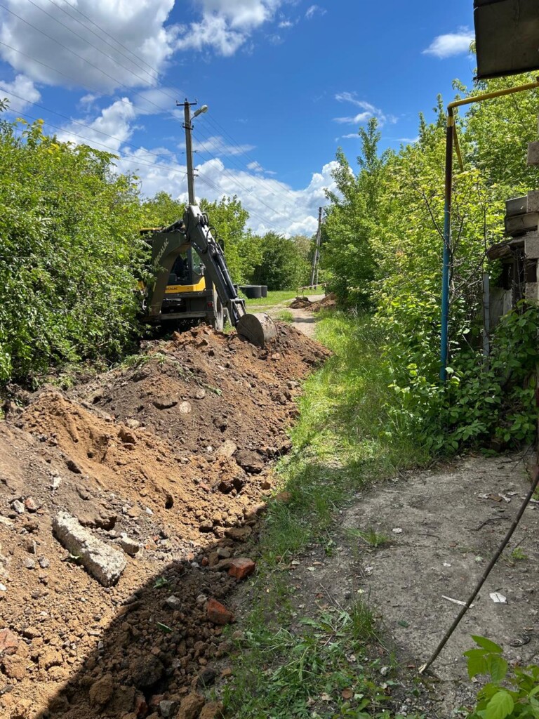 Команда Благодійного фонду «Схід SOS» завершила поточний ремонт водогону в селищі Докучаєвське на Харківщині | БФ «Схід SOS», картинка №7