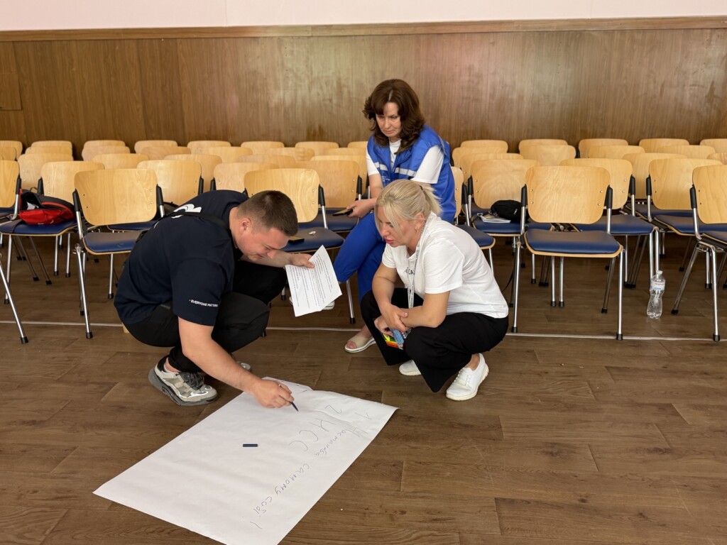 East SOS Psychologists Deliver Burnout Prevention Training for Humanitarian Staff Working in Transit Center in Lozova | CF «East SOS», картинка №2