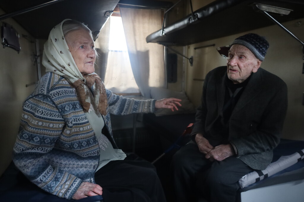 A Couple from Donetsk Oblast and 30 Other Evacuees from Frontline Areas Find Shelter Across Ukraine | CF «East SOS», картинка №8