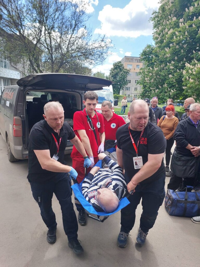 У травні БФ «Схід SOS» евакуював 534 людини з прифронту за фінансової підтримки Гуманітарного фонду для України (UHF) | БФ «Схід SOS», картинка №4