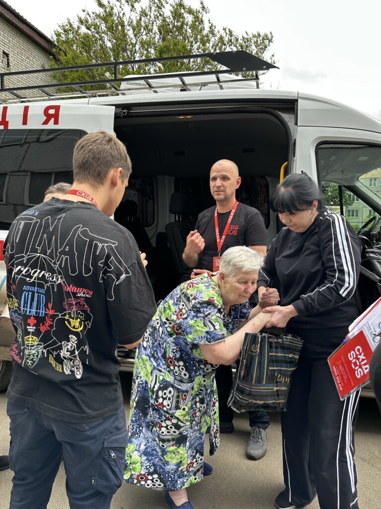 У травні БФ «Схід SOS» евакуював 534 людини з прифронту за фінансової підтримки Гуманітарного фонду для України (UHF) | БФ «Схід SOS», картинка №10