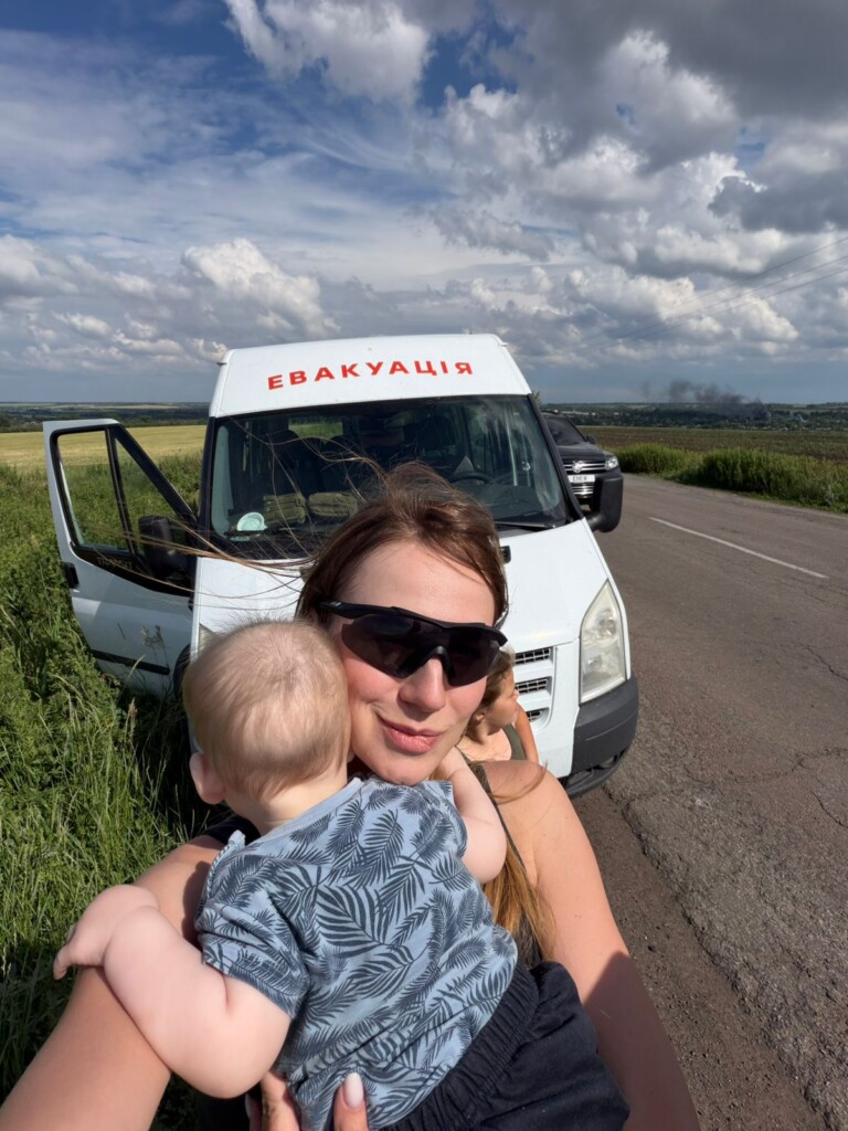 Від порятунку до нового дому: команда БФ «Схід SOS» забезпечила повний цикл евакуації для родини із прифронтової Синельниківщини | БФ «Схід SOS», картинка №2