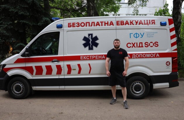 Логістика турботи БФ «Схід SOS»: нове авто швидкої допомоги посилило підтримку евакуйованих