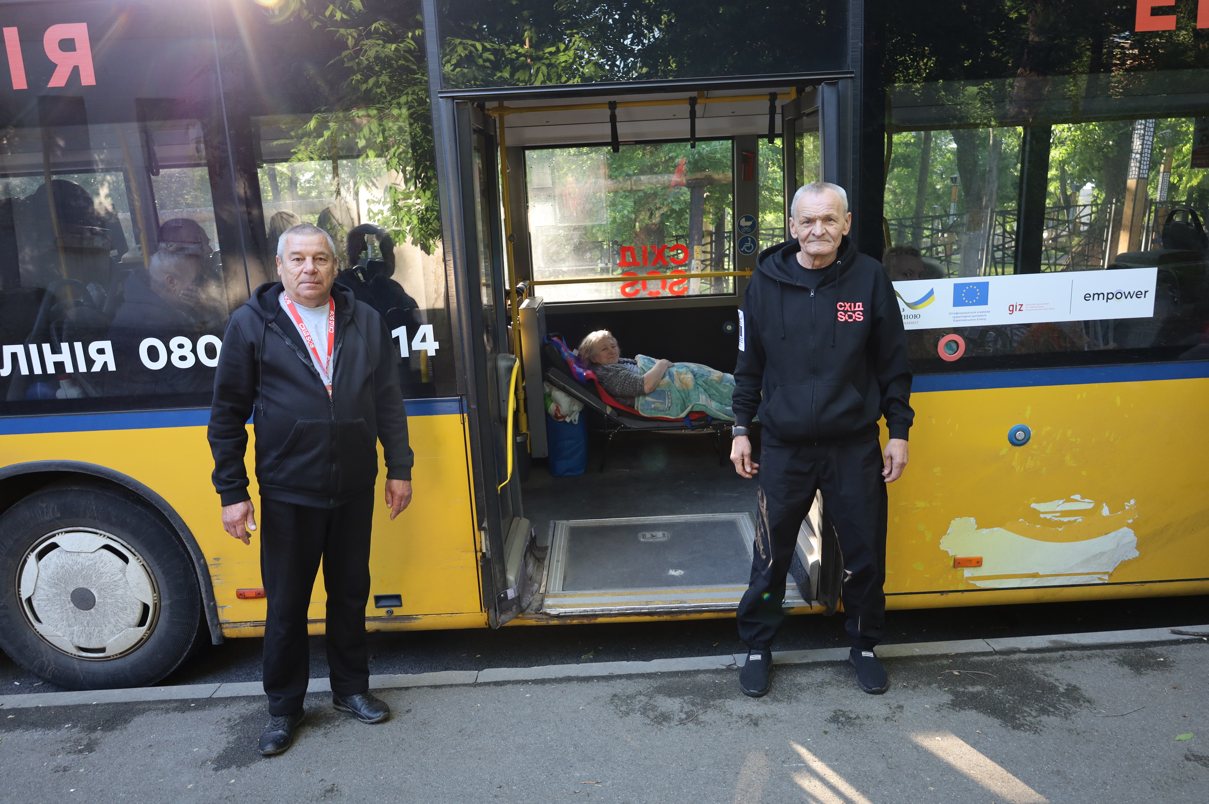 Дорога до нового дому: БФ «Схід SOS» забезпечив розселення та соціальне перевезення 15 евакуйованих із прифронту | БФ «Схід SOS», картинка №12
