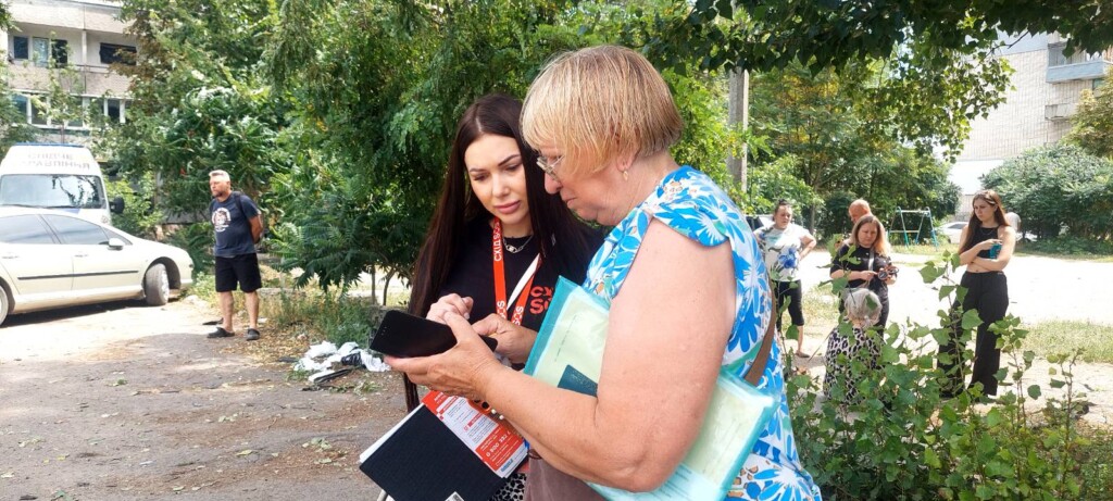 Поруч на місцях ворожих атак: регіональні команди БФ «Схід SOS» підтримали постраждалих у Запоріжжі та Павлограді | БФ «Схід SOS», картинка №4