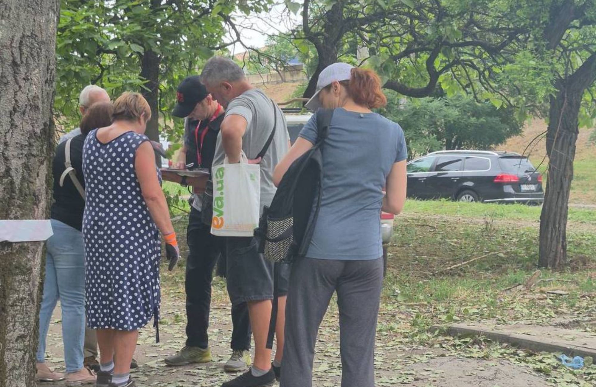 Підтримка на місцях ворожих обстрілів у Запоріжжі: команда БФ «Схід SOS» надала консультації постраждалим | БФ «Схід SOS», картинка №3