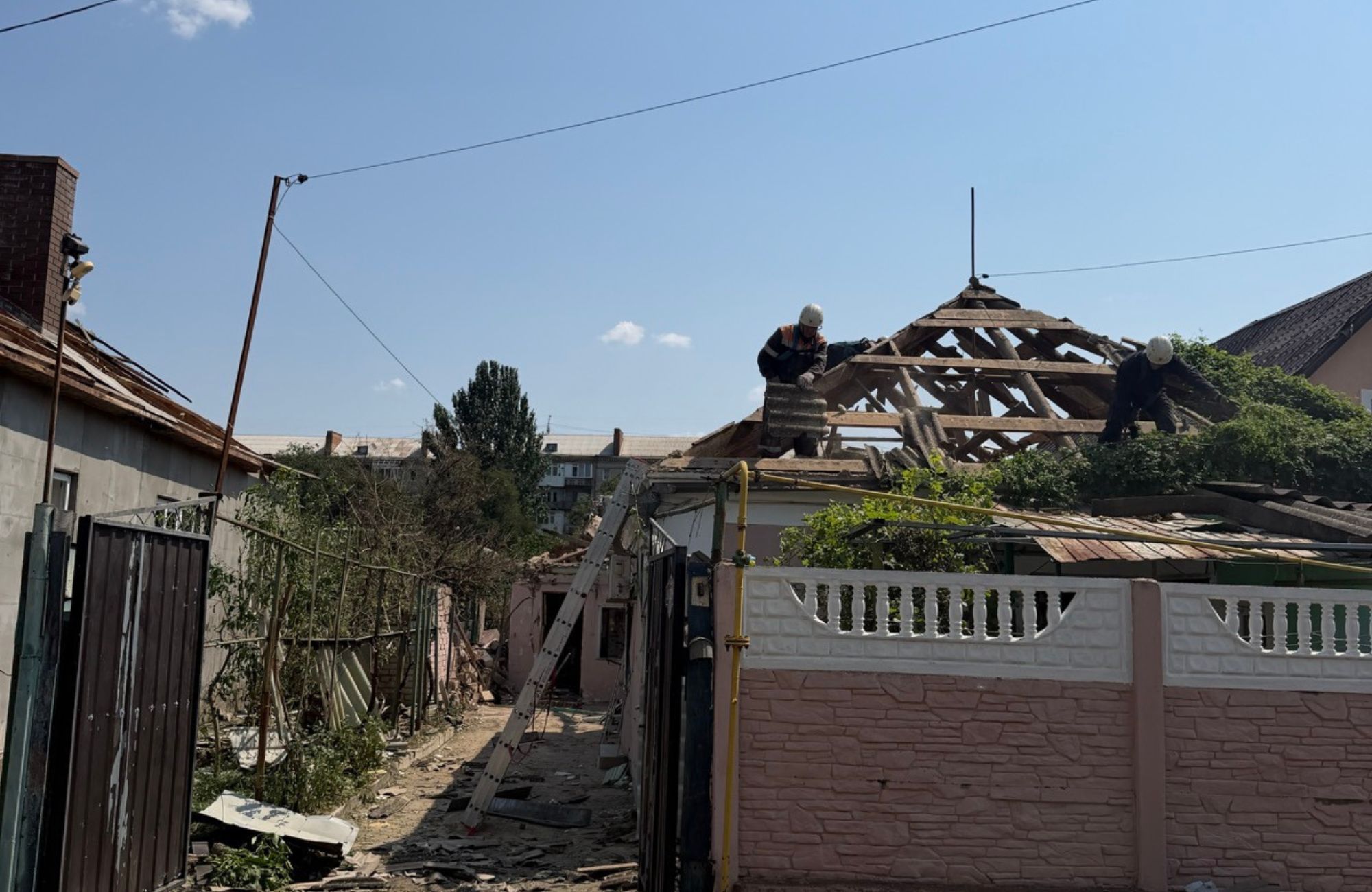 Без спокою і даху над головою: команда БФ «Схід SOS» підтримала постраждалих від чергового російського обстрілу в Миколаєві | БФ «Схід SOS», картинка №2