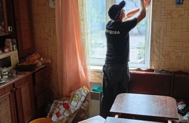 Оселі, до яких повертається життя: від червня БФ «Схід SOS» відновив 45 будинків, пошкоджених унаслідок ворожих обстрілів