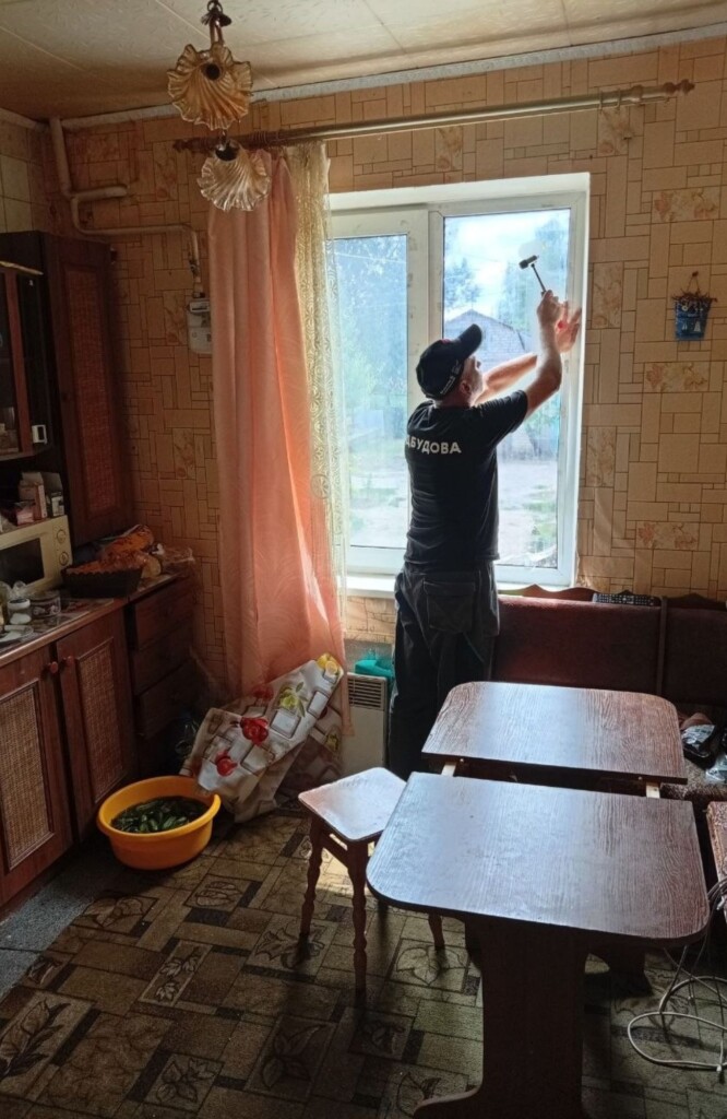 Оселі, до яких повертається життя: від червня БФ «Схід SOS» відновив 45 будинків, пошкоджених унаслідок ворожих обстрілів | БФ «Схід SOS», картинка №8