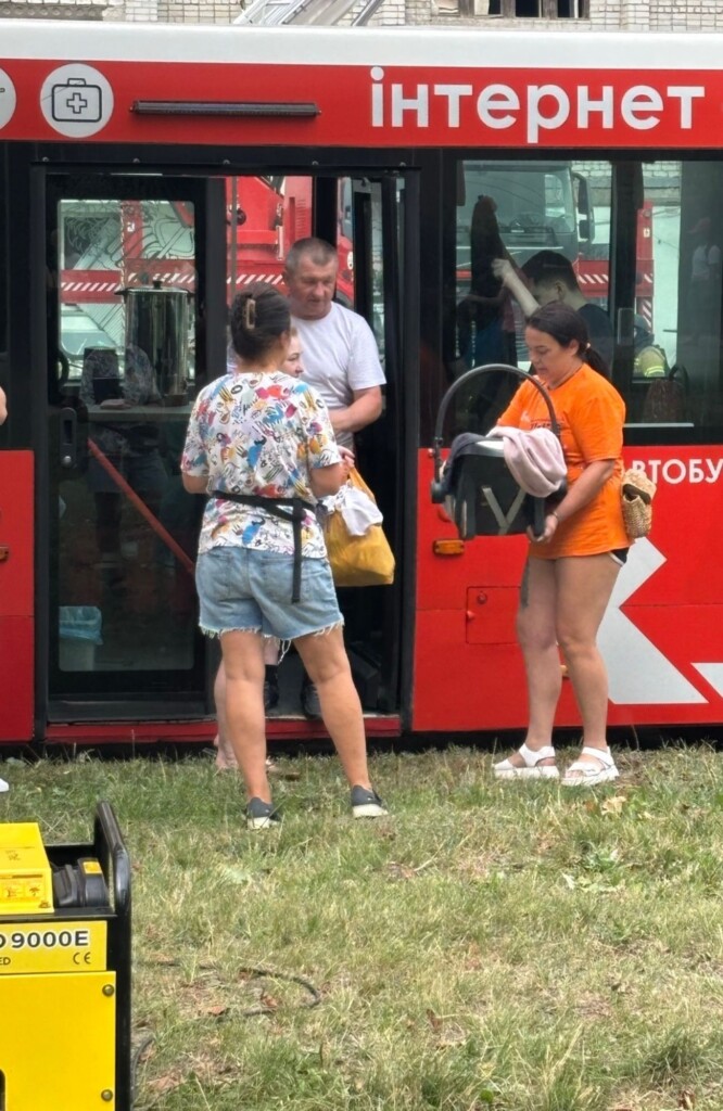 «Доця, ми живі та цілі»: команда БФ «Схід SOS» підтримала харків’ян після російського обстрілу | БФ «Схід SOS», картинка №2
