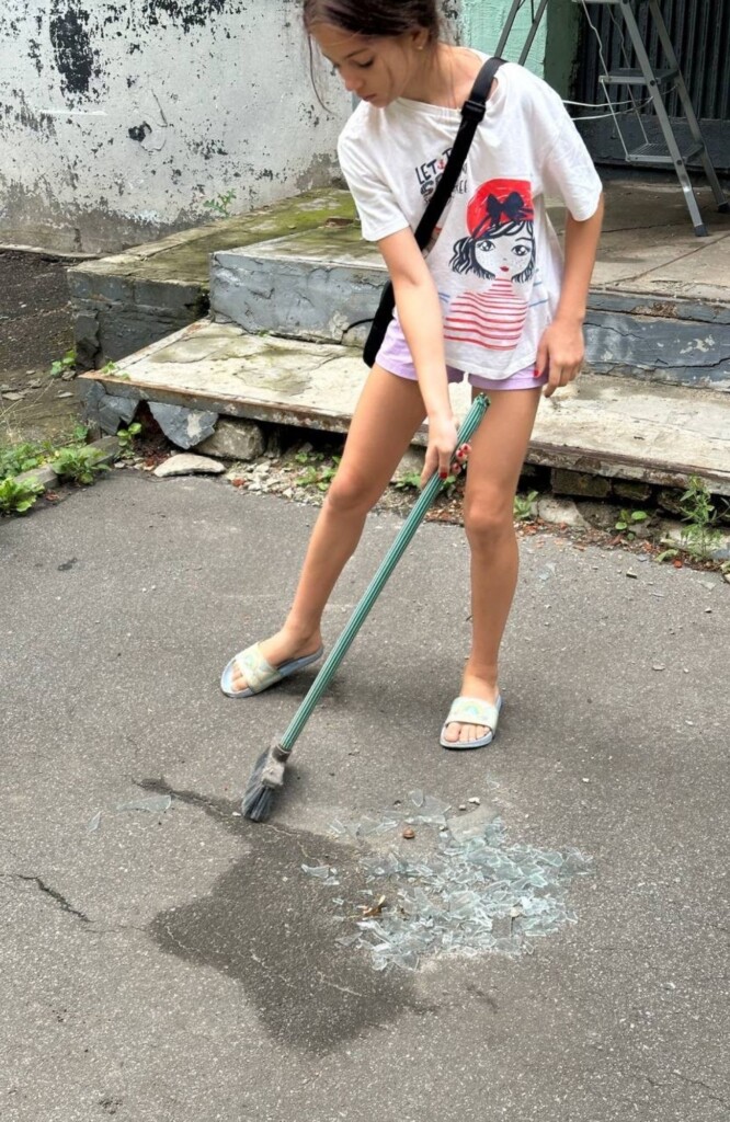 «Доця, ми живі та цілі»: команда БФ «Схід SOS» підтримала харків’ян після російського обстрілу | БФ «Схід SOS», картинка №1